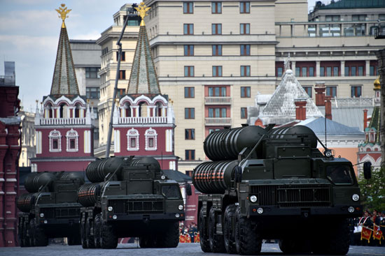 عروض عسكرية فى شوارع موسكو استعدادا  للاحتفال بذكرى يوم النصر (9)