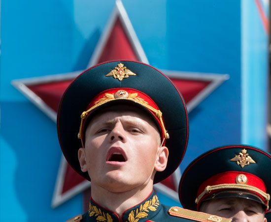 عروض عسكرية فى شوارع موسكو استعدادا  للاحتفال بذكرى يوم النصر (19)