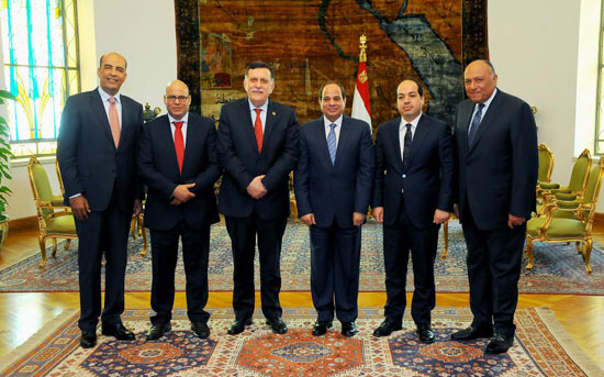 الرئيس السيسي والوفد الليبى (2)