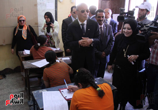 جوله محافظ القاهرة بامتحانات الابتدائية (2)