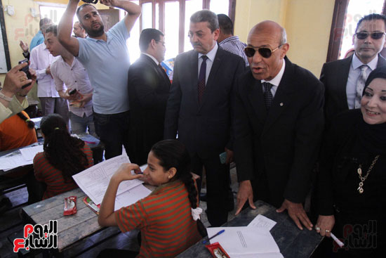 جوله محافظ القاهرة بامتحانات الابتدائية (4)