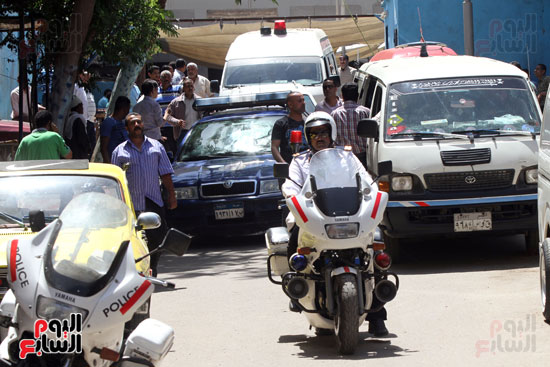 خروج جثامين شهداء الشرطة من مشرحة زينهم (16)