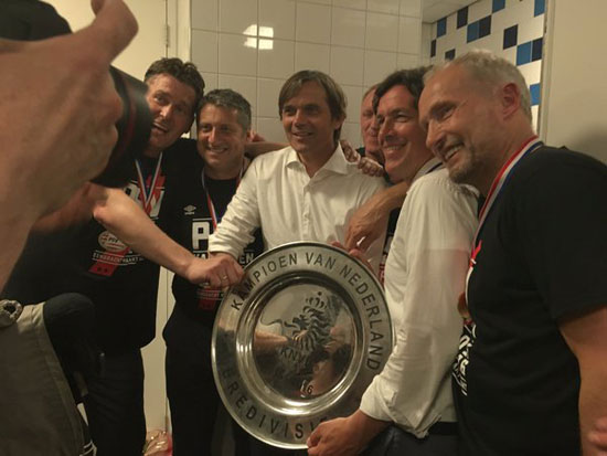 آيندهوفن يخطف لقب الدوري الهولندى من أياكس فى الجولة الأخيرة (5)