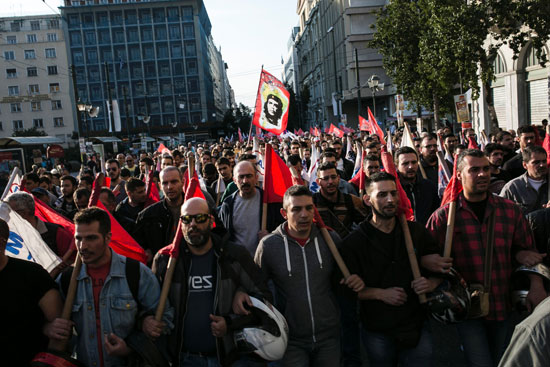 تظاهرات قبل تصويت البرلمان اليونانى (2)