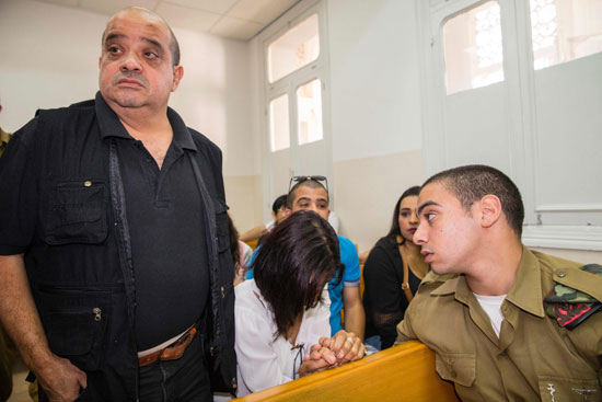 محاكمة جندى إسرائيلى متهم بإطلاق نار على رأس فلسطينى جريح (4)