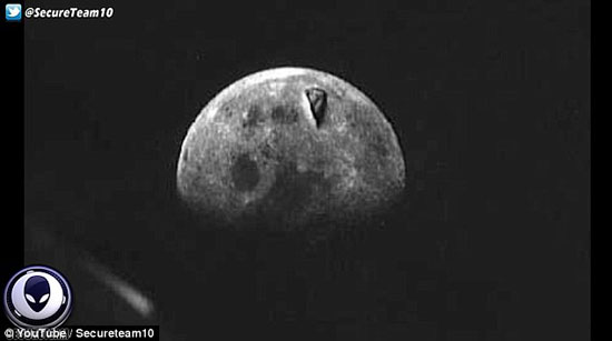 ابولو 8، رحلو ابولو، القمر، كائنات فضائية، اجسام غامضة  (2)