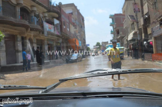 غرق شوارع قرية ميت يزيد بالسنطة بمياه الشرب  -اليوم السابع -6 -2015