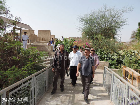 مدير أمن أسوان يتفقد أبراج الحراسة بمعبد فيلة  -اليوم السابع -6 -2015