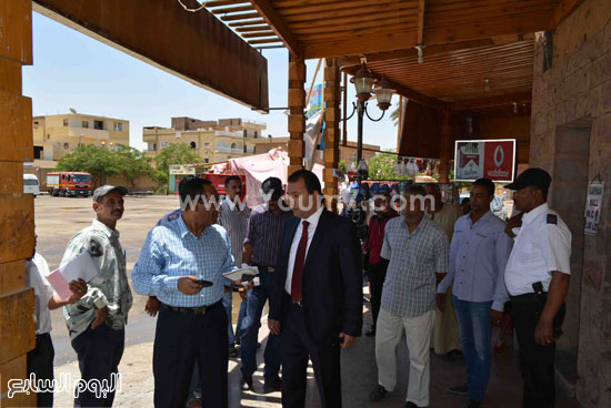 محافظ الأقصر يزور المصابين بمستشفي الاقصر الدولي -اليوم السابع -6 -2015