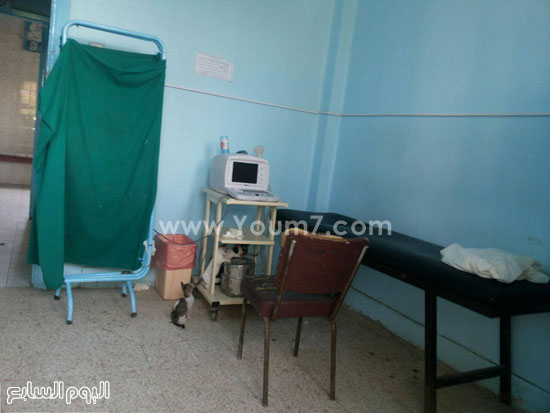 فى أحد المستشفيات الحكومية يظهر بها إهمال طبى شديد ودماء على أسرة المرضى  -اليوم السابع -6 -2015