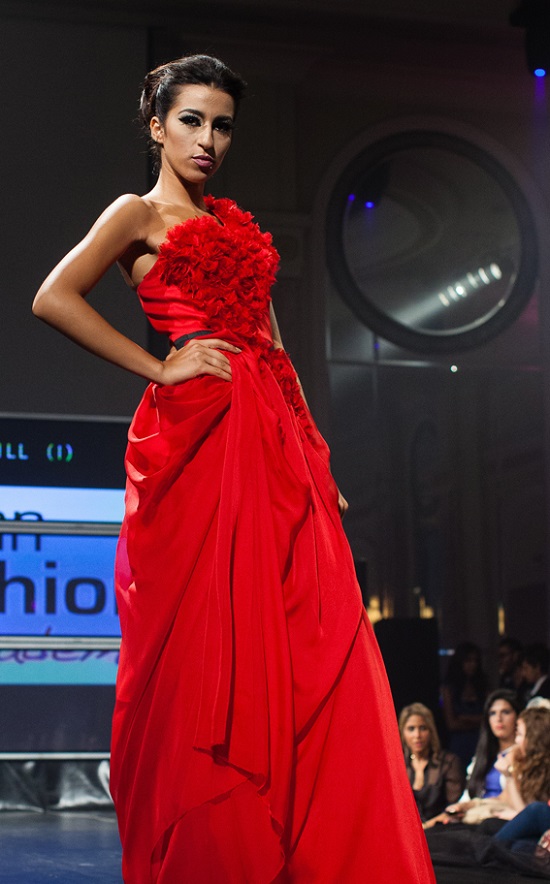 فستان أحمر بتصميم مميز  -اليوم السابع -6 -2015