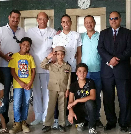   المجند قبل مغادرته مستشفى المعادى العسكرى -اليوم السابع -6 -2015