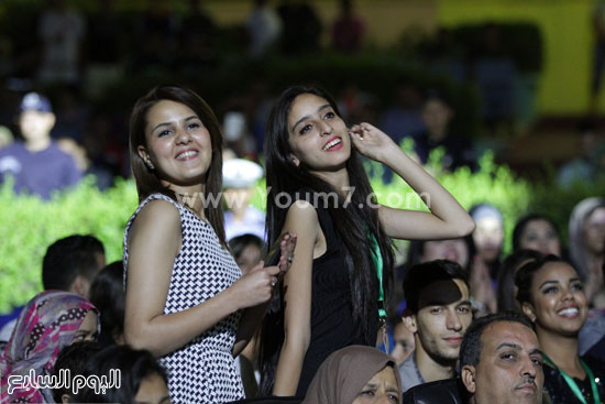  فتيات فى حفل مهرجان وهران -اليوم السابع -6 -2015