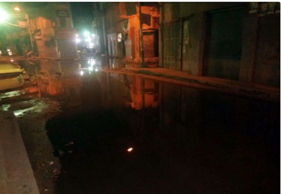 	مياه الصرف الصحى تغرق الشوارع وتهدد المنازل وتمنع الأهالى من الوصول إليها -اليوم السابع -6 -2015