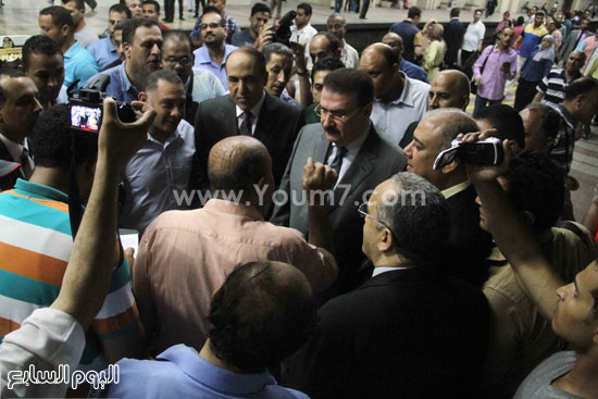  الركاب يطالبون وزير النقل بتحسين الخدمة -اليوم السابع -6 -2015