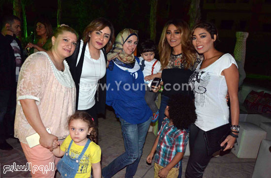  زيزى وشقيقتها وياسمين والحضور -اليوم السابع -6 -2015