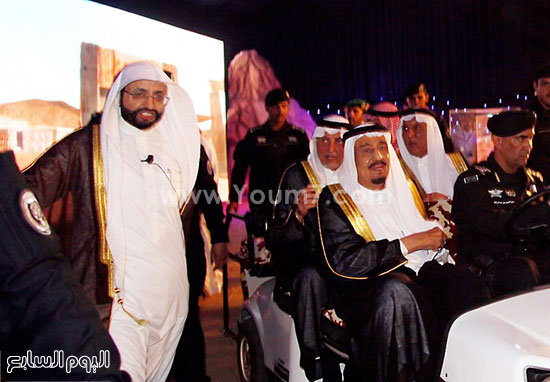  الملك سلمان بن عبد العزيز والأمراء فى جولة داخل المشروع -اليوم السابع -6 -2015