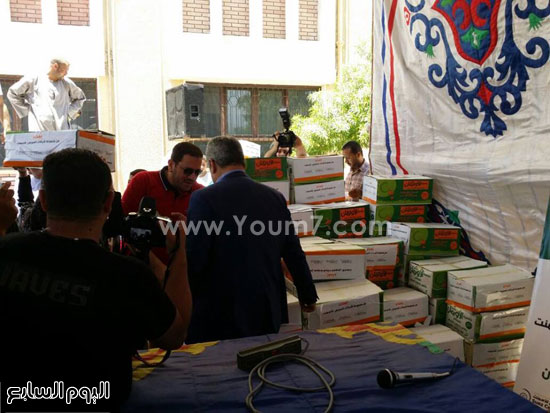 مسئولو الأورمان يستعدون لتوزيع كراتين رمضان فى المنيا  -اليوم السابع -6 -2015