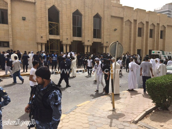 	الشرطة الكويتية تصل مكان الهجوم الإرهابي -اليوم السابع -6 -2015