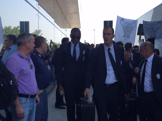 فريق يوفنتوس يغادر مدينة تورينو -اليوم السابع -6 -2015