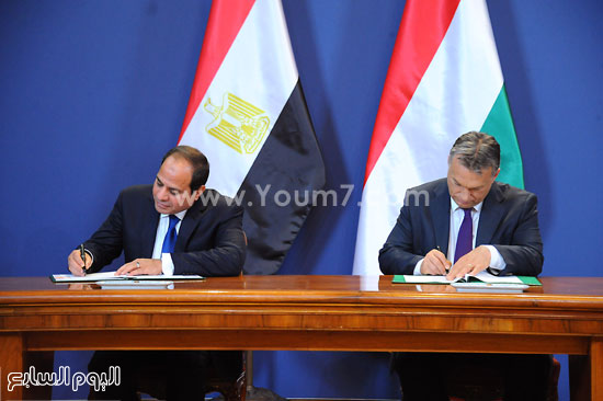  الرئيس السيسى مع رئيس الوزراء المجرى فيكتور أوربان أثناء توقيع الاتفاقيات المشتركة -اليوم السابع -6 -2015