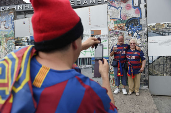  مسنان من مشجعى برشلونة  -اليوم السابع -6 -2015