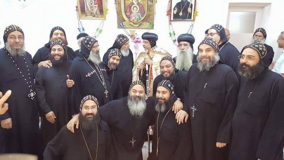 الآباء الكهنة والرهبان يحتفلون بسيامة الأنبا بقطر  -اليوم السابع -6 -2015