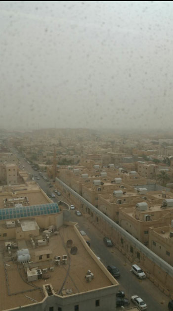 	عاصفة ترابية تجتاح الرياض -اليوم السابع -6 -2015