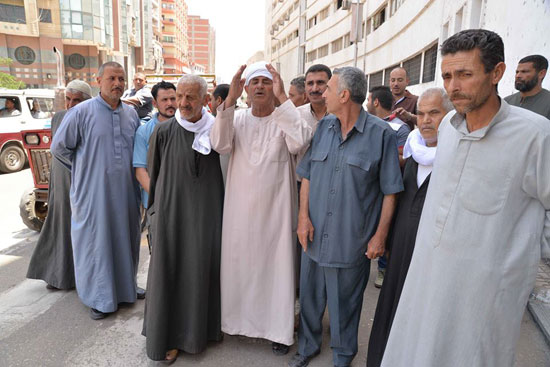 اعتصام الأهالى أمام ديوان عام محافظة الدقهلية (3)