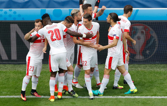 مباراة سويسرا وألبانيا (3)