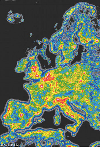 1خريطة صادمة تكشف حجم التلوث الضوئى فى جميع أنحاء العالم (2)