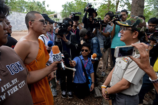 العثور على جثث 40 شبل نمر فى معبد بوذى فى تايلاند (14)