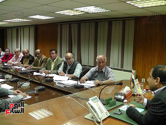 اجتماع مجلس إدارة صندوق الاسكان بمحافظة الغربية (2)