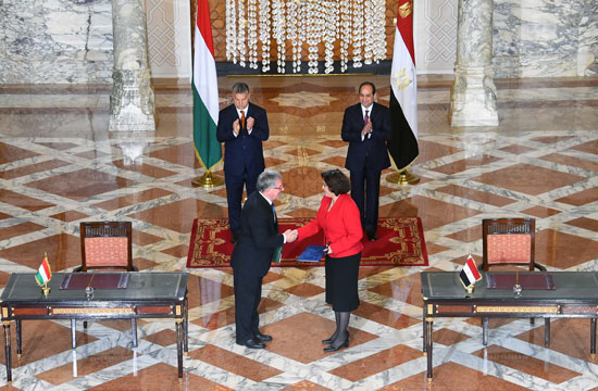  الرئيس السيسي ورئيس وزراء المجر  (10)
