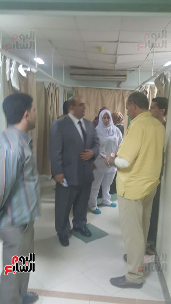 محمد سليم يتفقد مستشفى بنها التعليمى ويطالب بإقالة المدير (1)