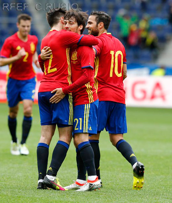 مباراة-اسبانيا-وكوريا-الجنوبية-الودية-(1)