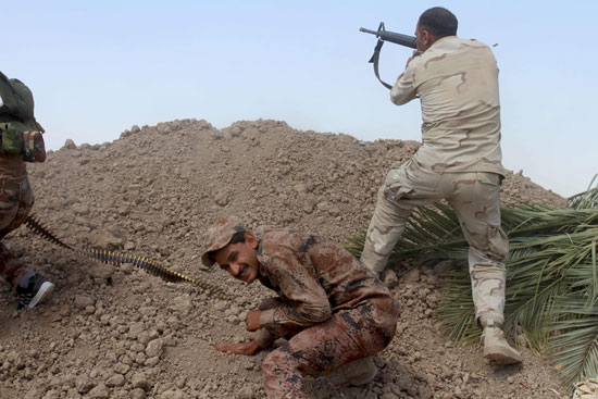 القوات العراقية تواجه مقاومة عنيفة فى معركة الفلوجة (10)