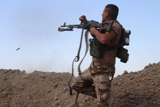 القوات العراقية تواجه مقاومة عنيفة فى معركة الفلوجة (9)