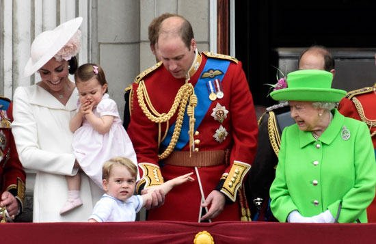 احتفالات العائلة المالكة فى لندن (14)