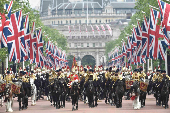 احتفالات العائلة المالكة فى لندن (6)