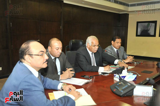 وزير النقل ، محافظ القليوبية، اجتماع، تطوير وتوسعة طريق القاهرة الإسكندرية الزراعى (2)