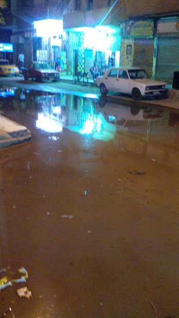 مياه-الصرف-الصحى-تغرق-شارع-الدقهلية-فى-الاسماعيلية--(3)