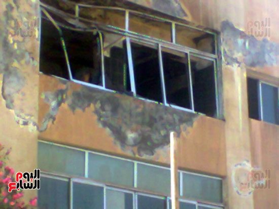 الحماية المدنية تسيطر على حريق بمستشفى الفيوم العام (6)