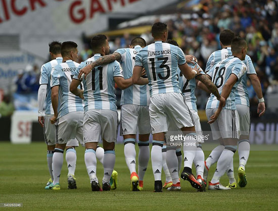 صورة6-احتفال-منتخب-الأرجنتين