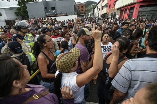 مظاهرات فى فنزويلا (16)