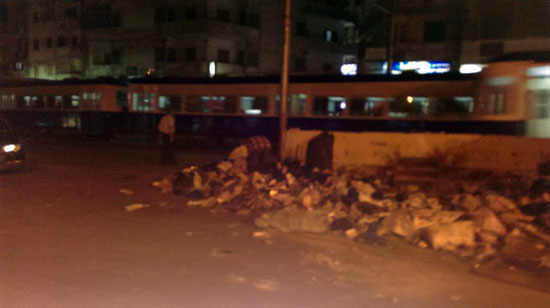 القمامة تحتل محيط ترام سيدى بشر فى الإسكندرية (6)