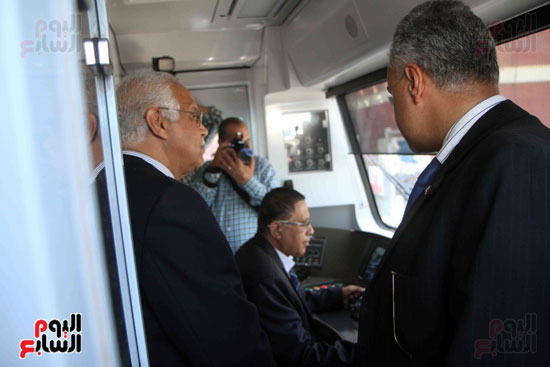 وزير النقل يشهد تدشين القطار المكيف الجديد رقم 16 بالخط الأول للمترو (11)