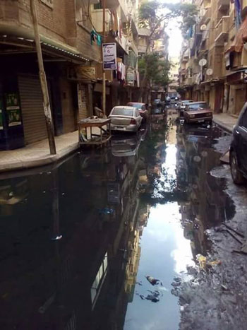 غرق الشوارع بمياه الصرف الصحى (1)