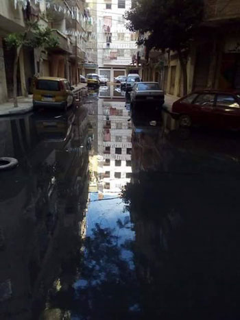 غرق الشوارع بمياه الصرف الصحى (3)