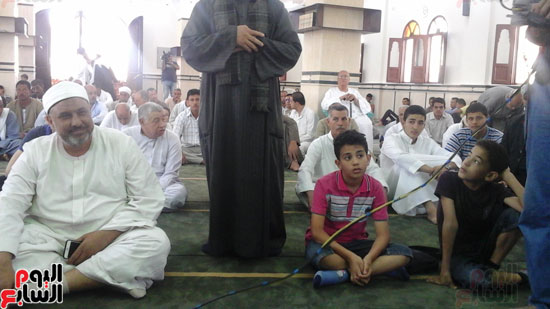 مستشار وزارة الأوقاف يفتتح مسجدا فى أبو كبير بالشرقية (2)
